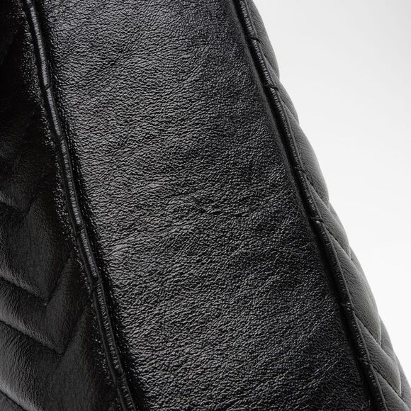 Gucci Matelasse Calfskin GG Marmont Medium Chain Tote - Picture 13 of 16